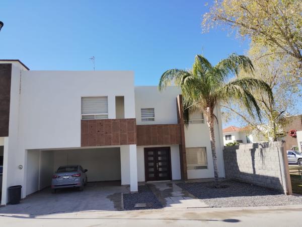 Casa en Renta en Las Trojes, Torreón con Tres Recámaras y Cochera