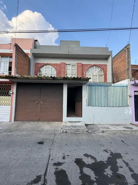 Casa en Venta en Adolfo López Mateos, Morelia - Oportunidad Residencial