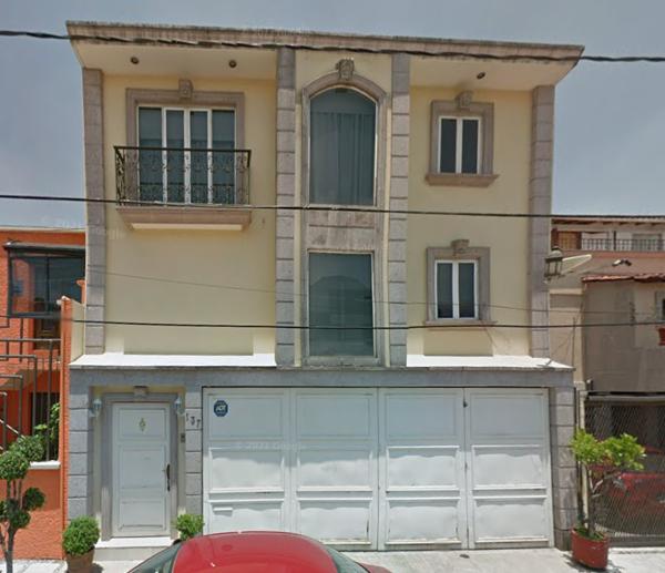CASA EN VENTA EN HACIENDA DE ECHEGARAY, NAUCALPAN EDO DE MEX.