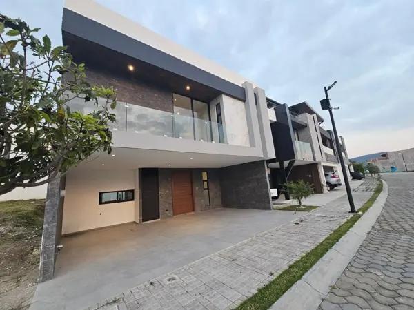 Casa en venta en Lomas de Angelópolis, San Andrés Cholula, Puebla