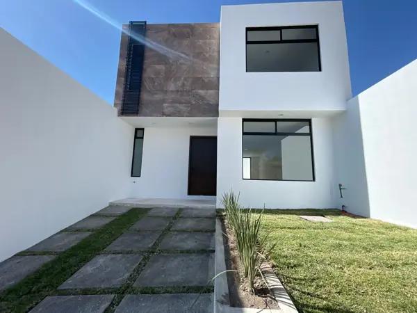 Casa en Venta en El Portezuelo, Mineral de la Reforma, Hidalgo con Jardín y Seguridad