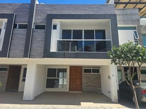 Casa en Venta en Arboledas del Pedregal, Puebla, Puebla