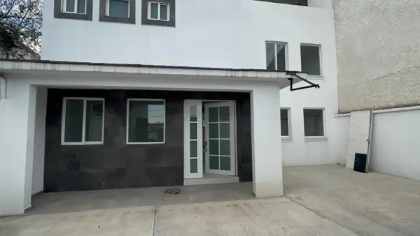 HERMOSA CASA RECIEN REMODELADA LISTA PARA HABITAR CERCA OUTLET LERMA RAPIDA SALIDA A CDMX