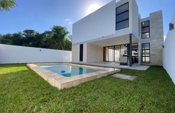 Casa con terraza y alberca privada, en venta, Zona Norte, Mérida Casa con terraza y alberca privada, en venta, Zona Norte, Mérida