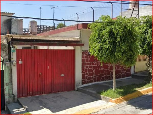 Casa en Venta en Los Pirules, Tlalnepantla de Baz, México RECUPERACION BANCARIA