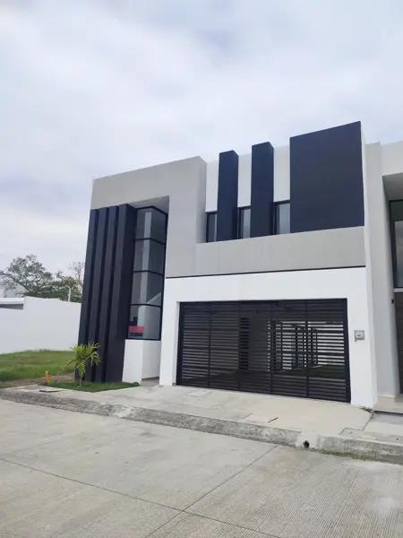 Casa en venta en Lomas del Dorado, Boca del Río, Veracruz de Ignacio de la Llave Casa en venta en Lomas del Dorado, Boca del Río, Veracruz de Ignacio de la Llave