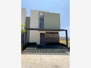 Casa en venta en Santa Maria de Guido, Morelia, Michoacán de Ocampo