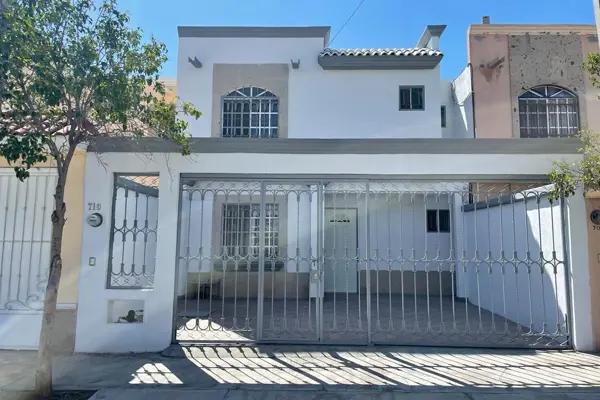 Casa Amueblada en RENTA en Lomas del Valle