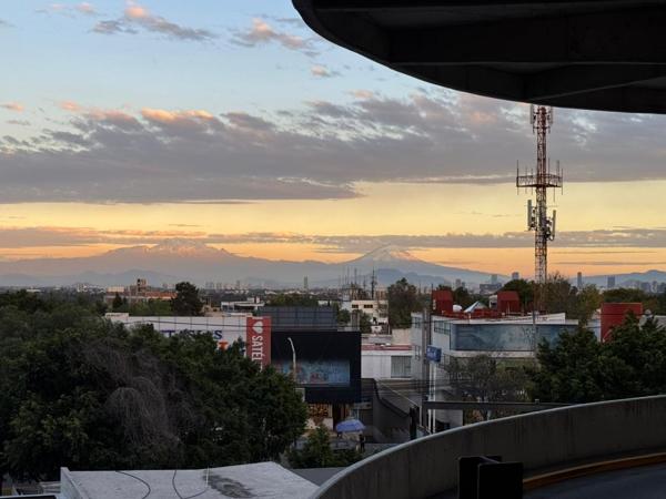 Casa en Venta en Las Américas, Naucalpan de Juárez, México – Oportunidad en Loma de Canteras