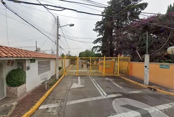 Casa en Remate en Arcos Electra, Tlalnepantla de Baz, México