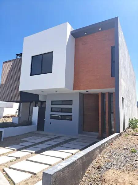 Casa en Venta en Capital Sur, El Marqués, Querétaro, con 4 Recámaras y Amplias Amenidades
