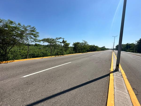 Terreno Industrial en Venta: 3 Hectáreas Cerca de Playa Jardín, Lázaro Cárdenas
