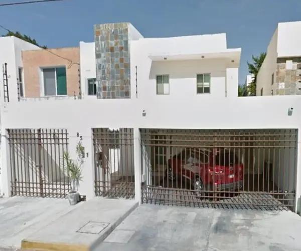 Casa en Venta en Supermanzana 12, Benito Juárez, Quintana Roo - Oportunidad Única