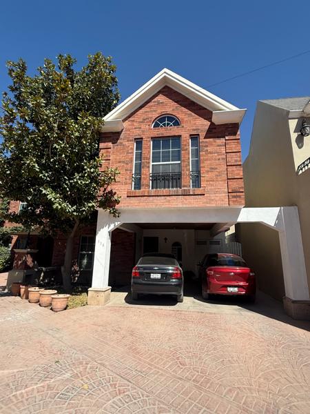 Casa en Venta en Residencial San Patricio, Saltillo, con Amplias Amenidades