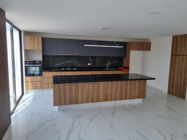 Casa en Venta con Vista a los Volcanes en Lomas de Angelópolis, Ocoyucan, Puebla