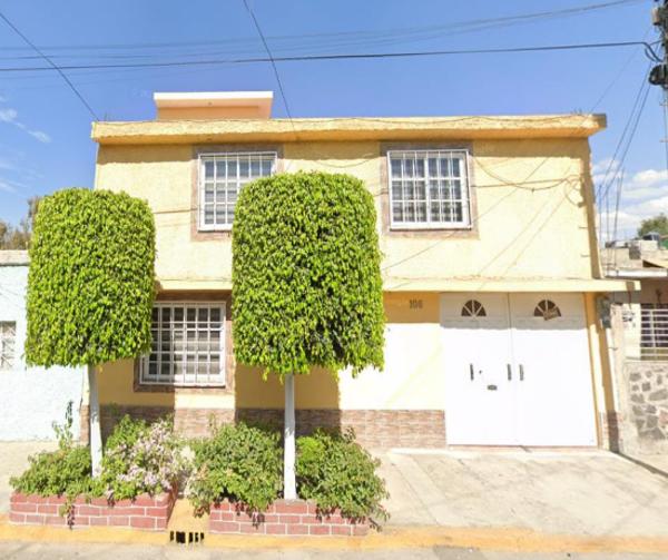 Gran Oportunidad de Casa en Venta en Viveros de Xalostoc, Ecatepec de Morelos, México.