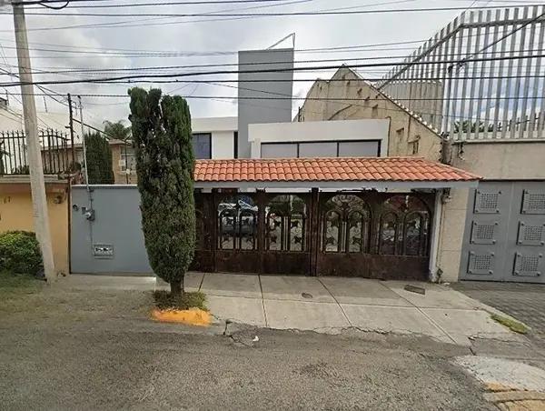 Casa en Venta en Jardines de Santa Monica, Tlalnepantla de Baz, México RECUPERACIÓN INMOBILIARIA