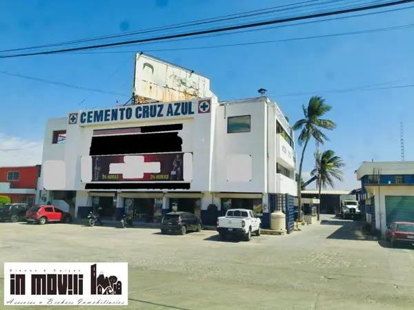 RENTA DE BODEGAS ESTILO GALERA EN SALINA CRUZ, OAXACA, 1000 M2, CARRETERA PRINCIPAL.