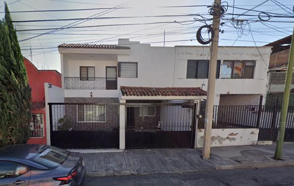 CASA EN VENTA EN SANTA MÓNICA RECUPERACIÓN BANCARIA