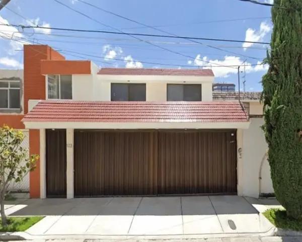 HERMOSA Y ESPACIOSA CASA EN LOS BOSQUES AGUASCALIENTES!!