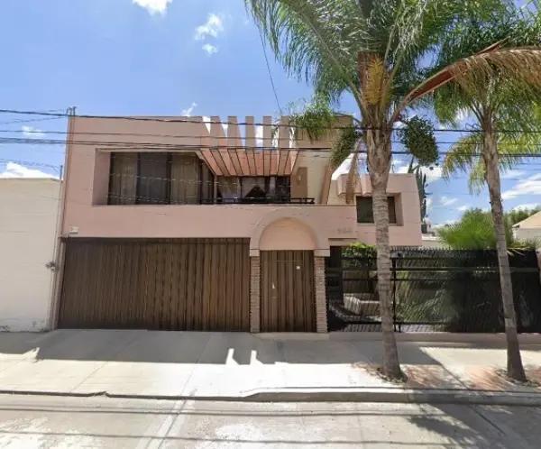 Increíble y gran casa en jardines de la Concepción, Aguascalientes!!