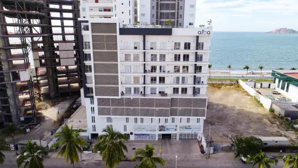 Condo de 2 recs a 1 cuadra de la playa