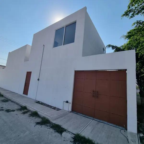 SE VENDE BONITA CASA DE 2 NIVELES EN CUAUTLA MORELOS