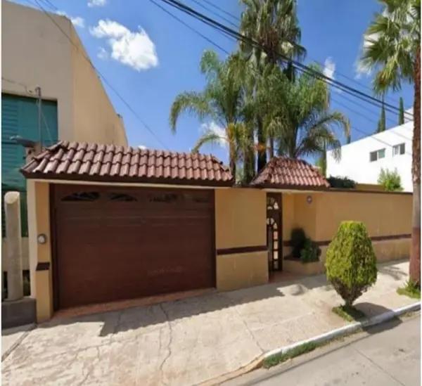 HERMOSA CASA BIEN UBICADA EN FRESNILLO ZACATECAS.