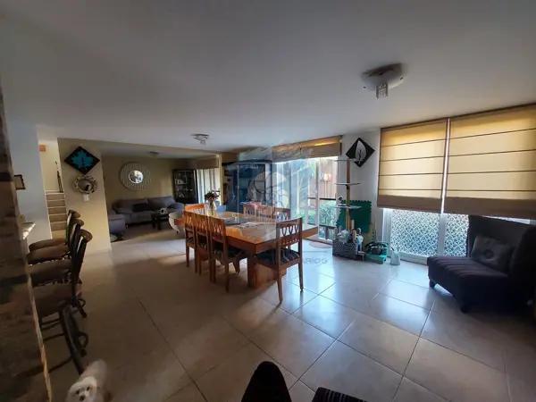 Casa en Venta en Puerta Real 5 Habitaciones Galicia Ampliada