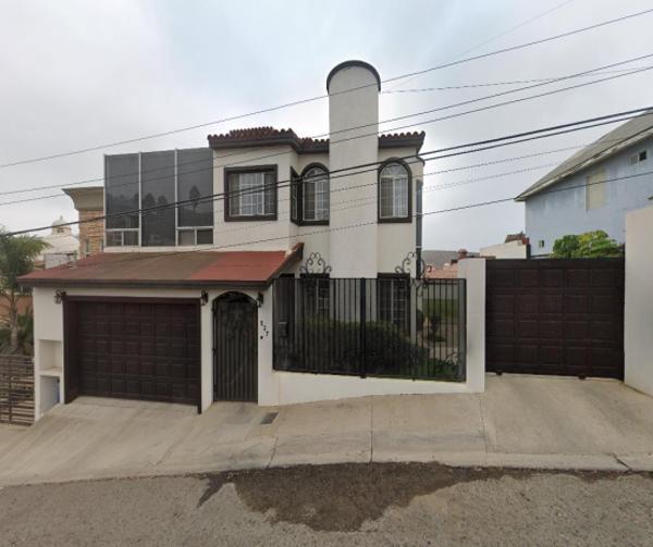 Hermosa y elegante casa en venta en moderna, Ensenada,BC.