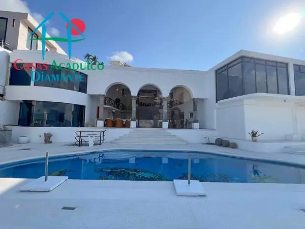 Casa en venta en Playa Guitarrón, Acapulco de Juárez, Guerrero