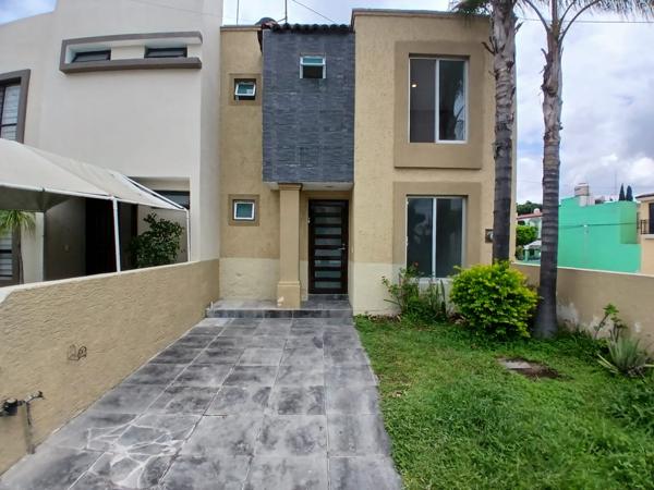Casa en Venta en Villas de Zapopan – Remodelada y Lista para Habitar