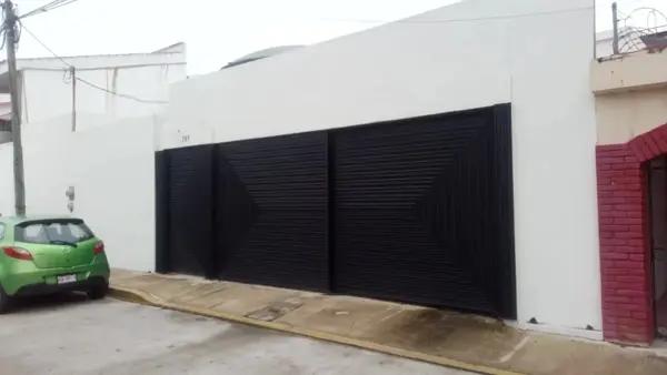 Casa Comercial en Venta en Comunidad Cerrada en Adolfo López Mateos, Centro, Tabasco