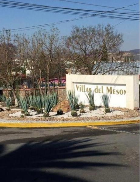 ¡Se Vende Hermosa Casa Estilo Mexicano en Villas del Mesón, Juriquilla!