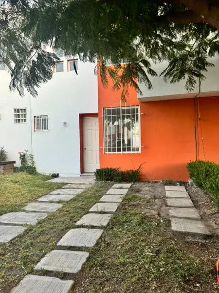 Casa en venta en Chulavista II, Queretaro. Fraccionamiento cerrado