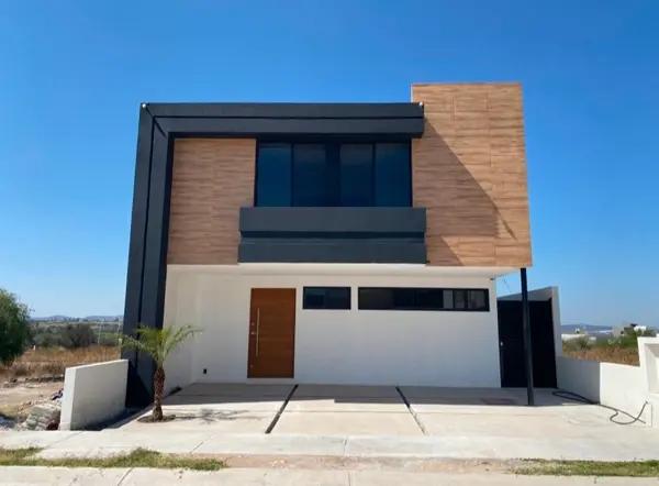 CASA EN VENTA EN FRACCIONAMIENTO EL ENCINO CON CLUB DE GOLF EN QUERETARO