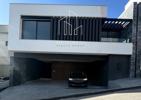 Casa en venta en Castaños del Vergel, Monterrey, Nuevo León