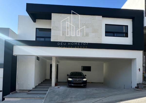 Casa en venta en Castaños del Vergel, Monterrey, Nuevo León