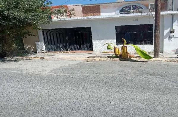 Casa en venta en Residencial Cuauhtémoc, Santa Catarina, Nuevo León