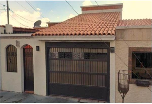 BONITO INMUEBLE FAMILIAR