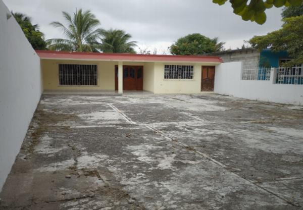 INVIERTE EN CASA DE ENTREGA INMEDIATA EN AV. INSURGENTES, RINCONADA EMILIANO ZAPATA, VERACRUZ