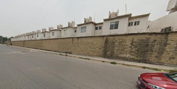 EXCELENTE CASA DE ENTREGA INMEDIATA EN CAMINO REAL CIRCUITO MEDITERRANEO, COL. LOMAS DEL RIO MEDIO