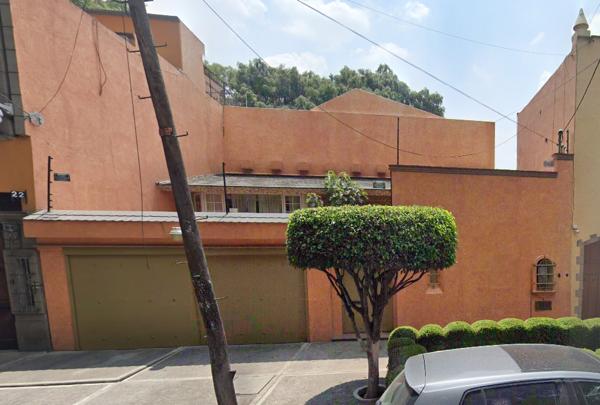 VENTA DE CASA EN COYOACAN, CIUDAD DE MEXICO, DE LA COLONIA DEL CARMEN