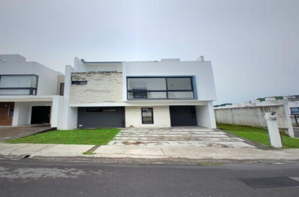 CASA DE ENTREGA INMEDIATA EN  CUMBRES MADEIRAS, SAN JOSE, BOCA DEL RIO, VERACRUZ