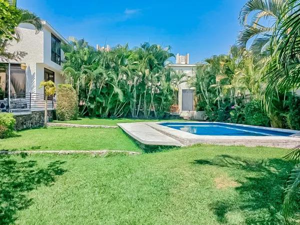 Venta de Casa en Burgos Secc. Casa Blanca, Temixco, Morelos