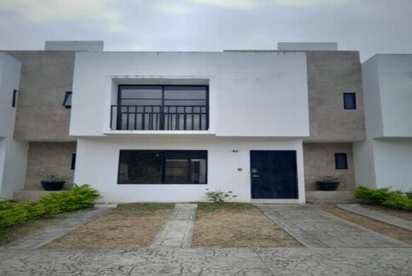 CASAS DE ENTREGA INMEDIATA EN MANUEL MEZA MORENO, COL. ARROYO DEL MAIZ, POZARICA VERACRUZ