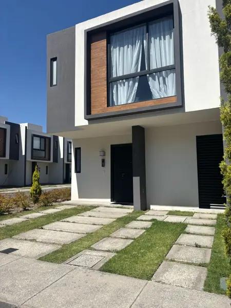 CASA EN RENTA