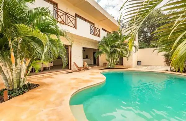 Residencia en Distrito de la Selva, en venta, con alberca privada, Centro, Tulum