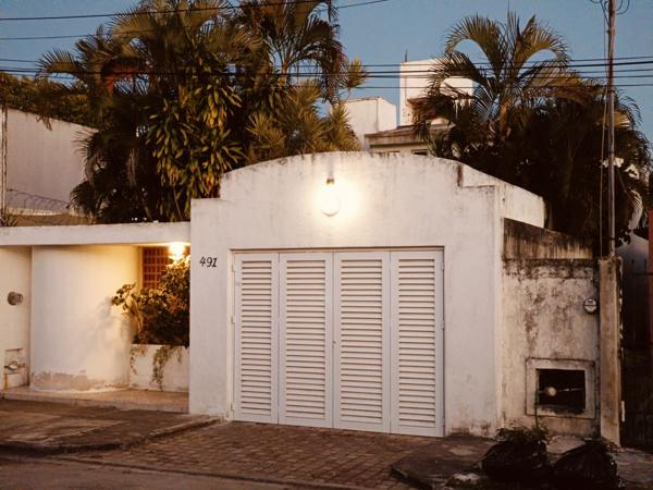 Casa en Venta en Cozumel: Amplia Propiedad Habitacional en Zona Cuzamil