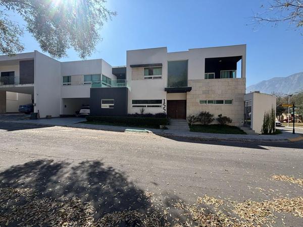 Espectacular casa en venta privada 24/7 en valle de cristal!!
